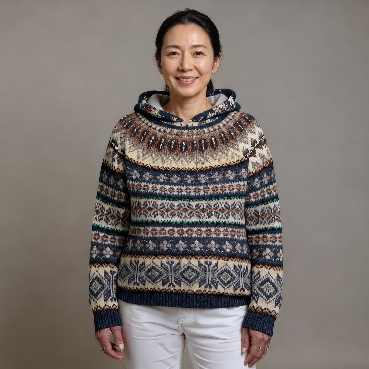 MILA | CLASSIC COSY HOODIE