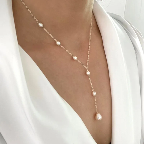 CALISTA | CASCADING PEARL LARIAT NECKLACE