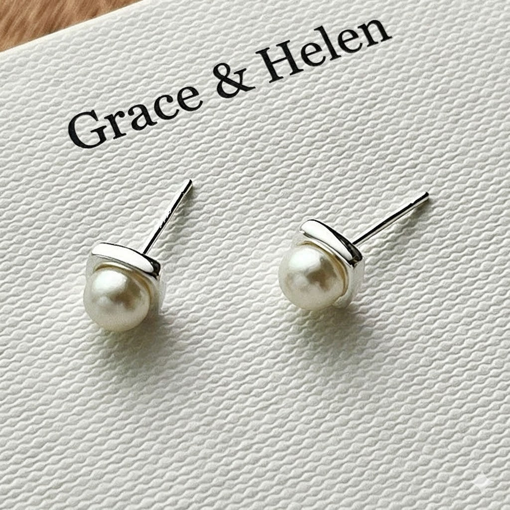 CAMILLE | CLASSIC PEARL STUD EARRINGS